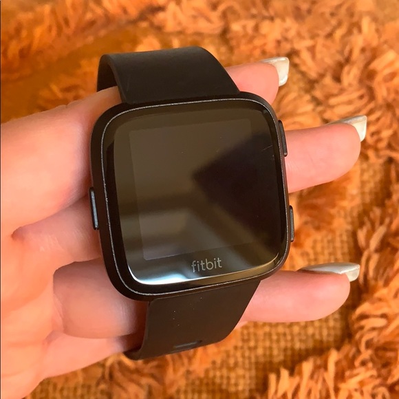 fitbit Accessories - Black Fitbit Versa w/ Charger - Like New
